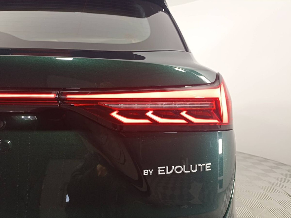 Новый автомобиль EVOLUTE i-SPACE 5-местный Полный привод в городе Саратов ДЦ - EVOLUTE Боливар