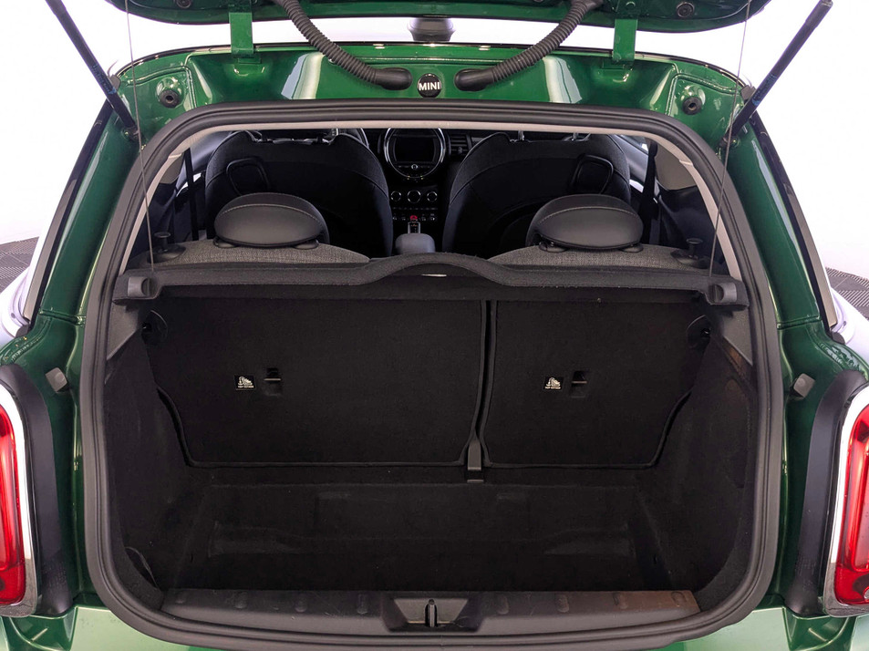 Автомобиль с пробегом MINI Hatch в городе Москва ДЦ - Авто-Авангард