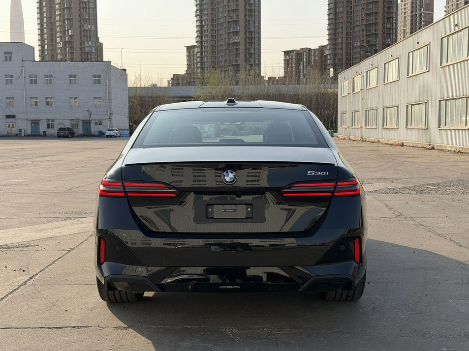 Автомобиль с пробегом BMW 5 серии в городе Сочи ДЦ - Атлас Сочи