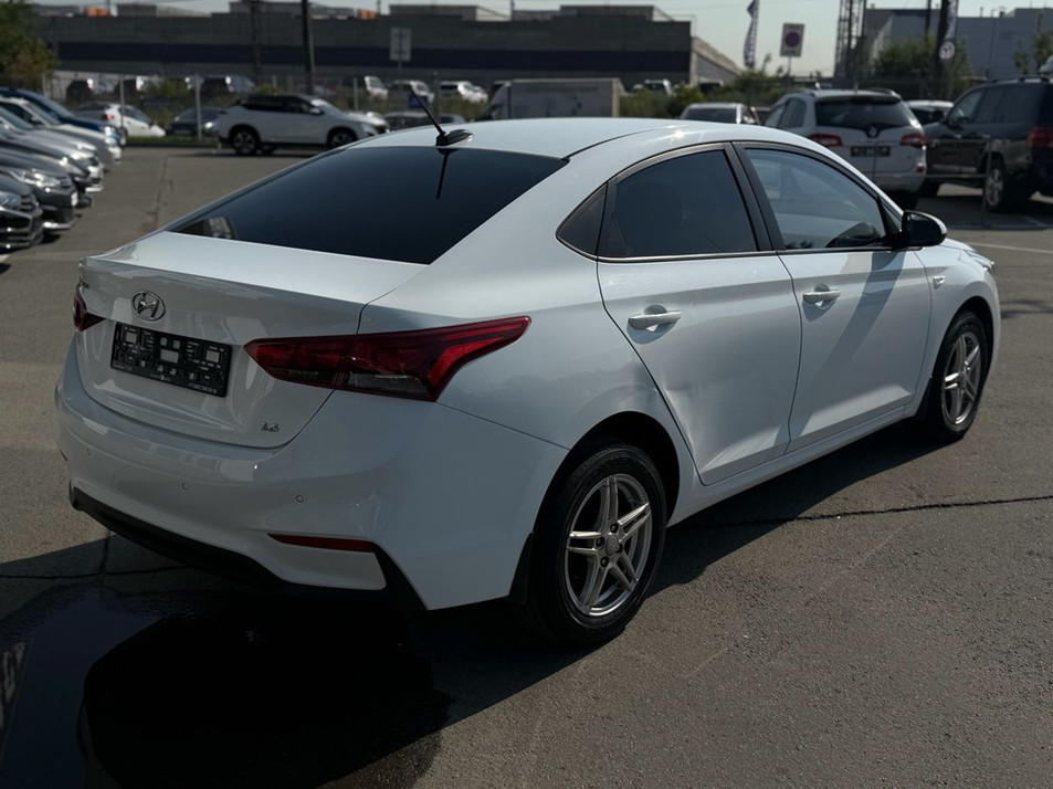 Автомобиль с пробегом Hyundai Solaris в городе Челябинск ДЦ - Планета Авто Восток