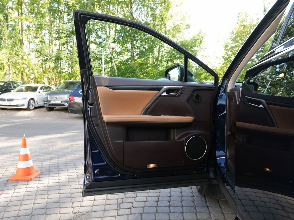 Автомобиль с пробегом Lexus RX в городе Санкт-Петербург ДЦ - Аксель-Моторс