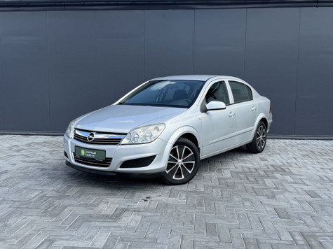 Автомобиль с пробегом Opel Astra в городе Тверь ДЦ - Зелёный trade-in Московское