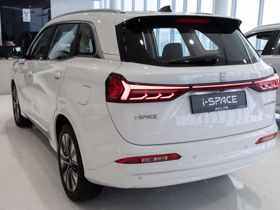Новый автомобиль EVOLUTE i-SPACE 7-местный в городе Москва ДЦ - EVOLUTE АВИЛОН