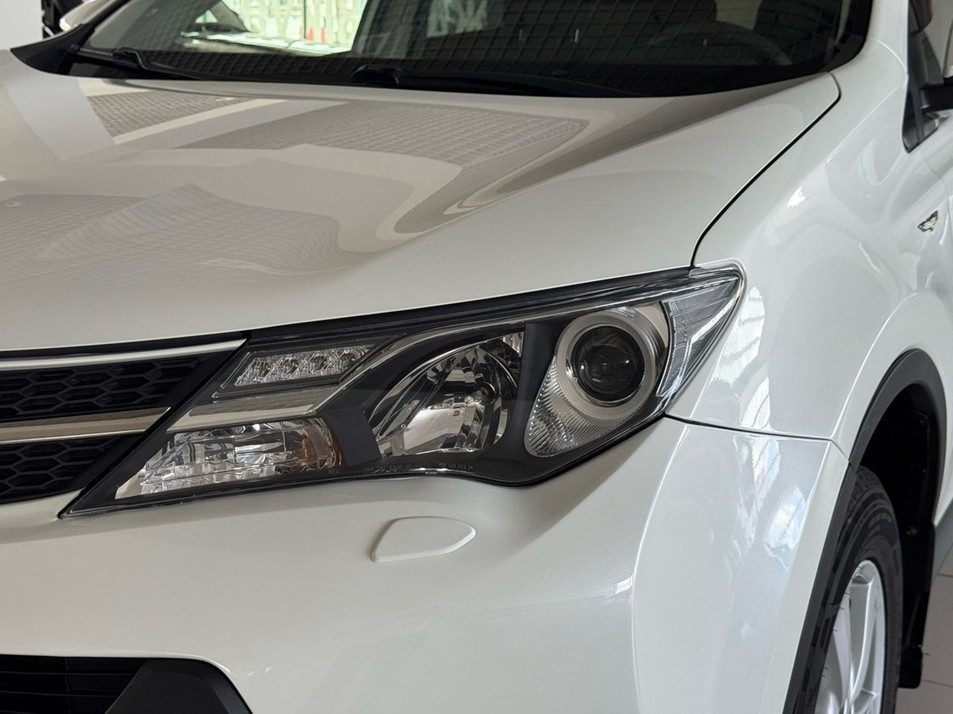 Автомобиль с пробегом Toyota RAV4 в городе Челябинск ДЦ - Планета Авто Запад