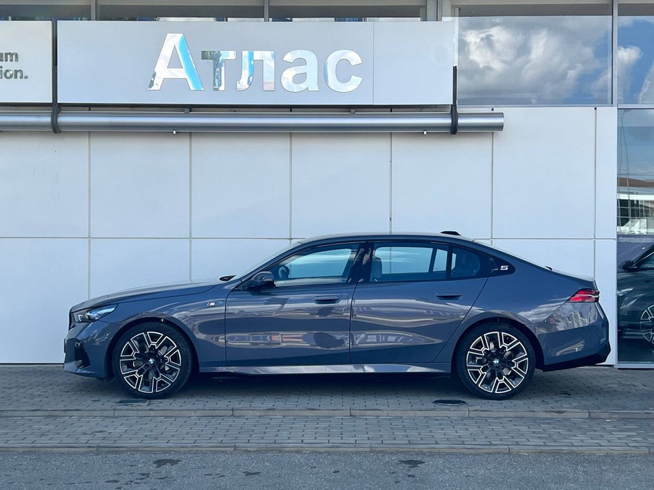 Автомобиль с пробегом BMW 5 серии в городе Сочи ДЦ - Атлас Сочи
