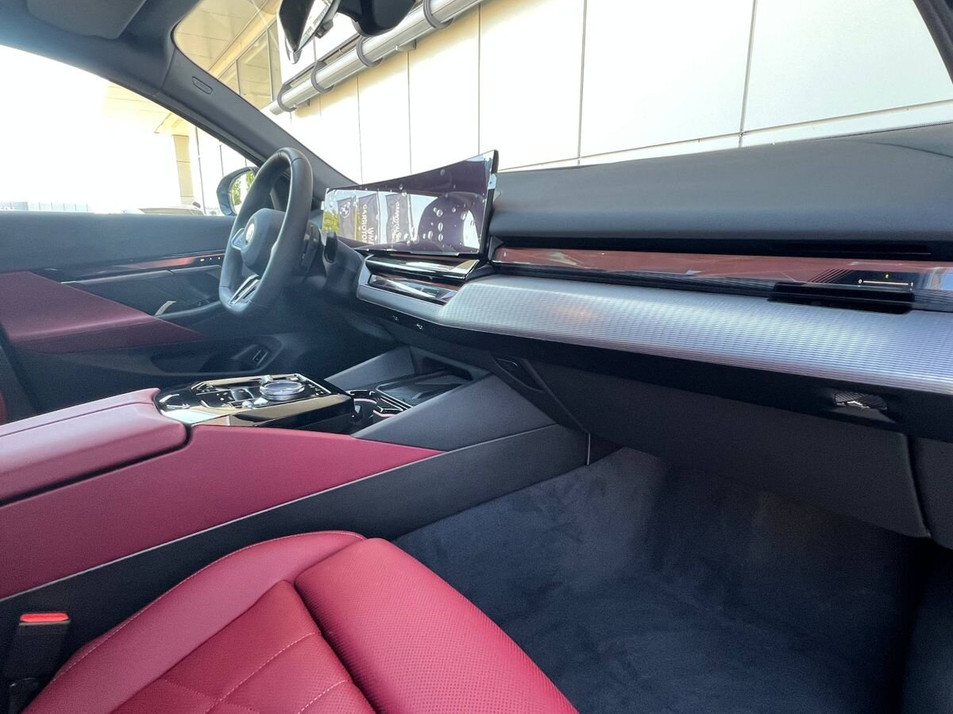 Автомобиль с пробегом BMW 5 серии в городе Сочи ДЦ - Атлас Сочи