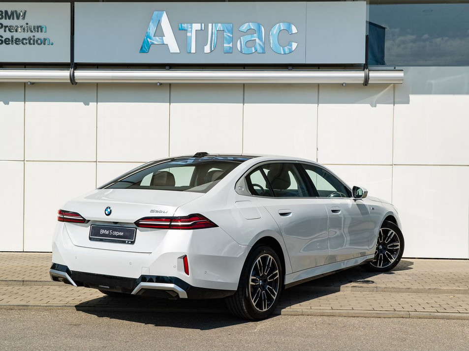 Автомобиль с пробегом BMW 5 серии в городе Сочи ДЦ - Атлас Сочи