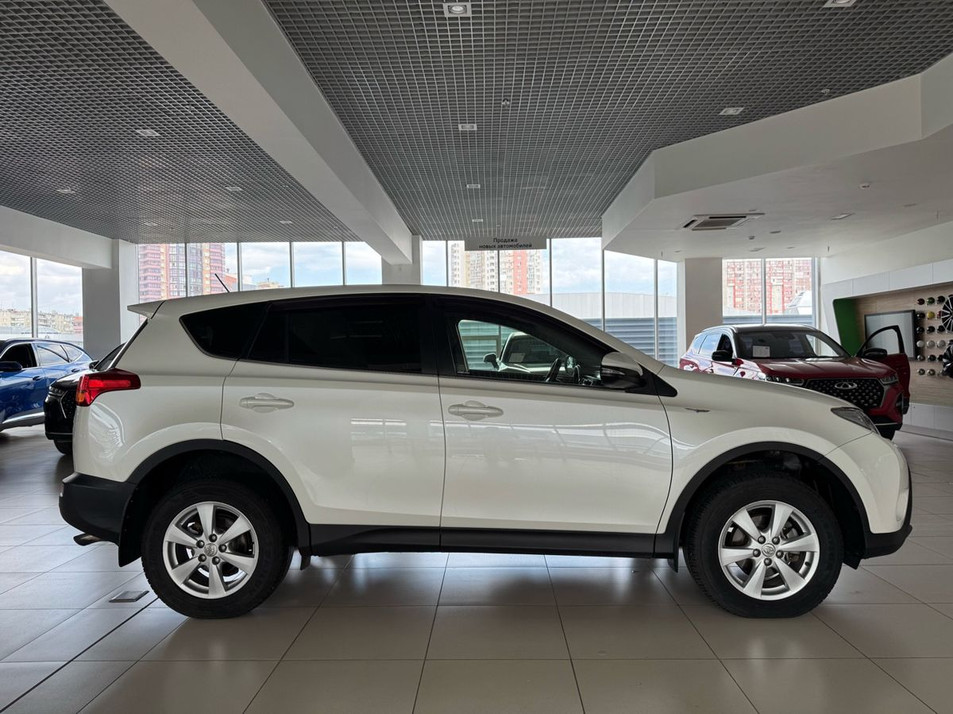 Автомобиль с пробегом Toyota RAV4 в городе Челябинск ДЦ - Планета Авто Запад