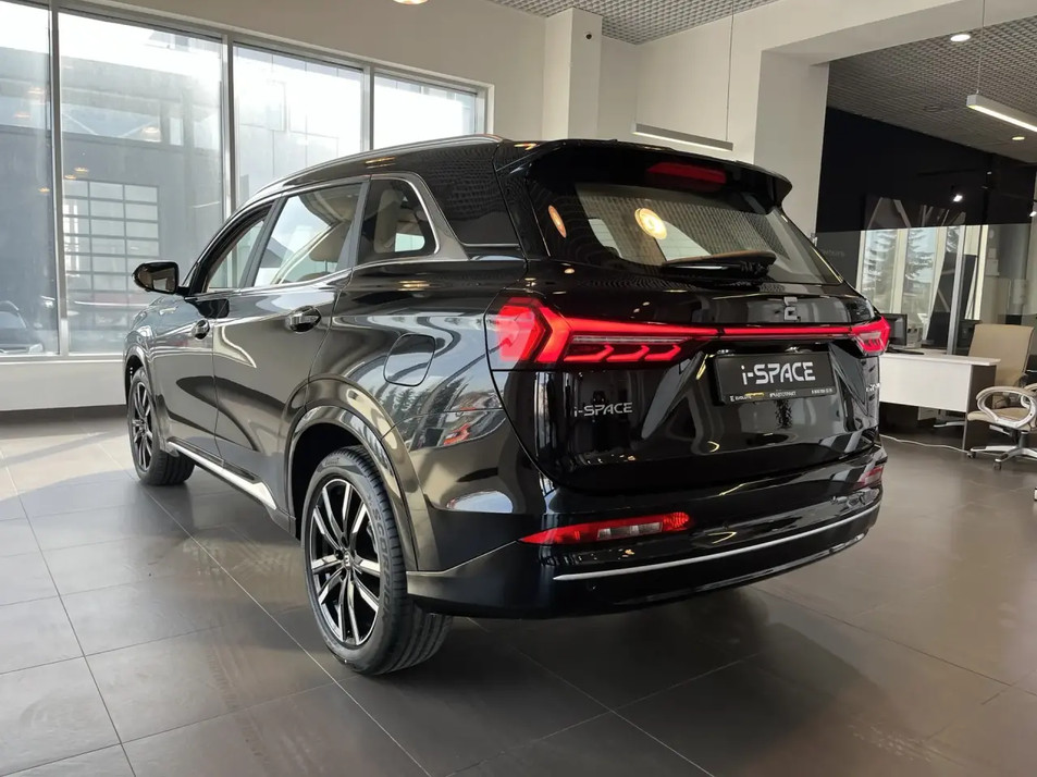 Новый автомобиль EVOLUTE i-SPACE 5-местный Полный привод в городе Владимир ДЦ - EVOLUTE АВТОТРАКТ