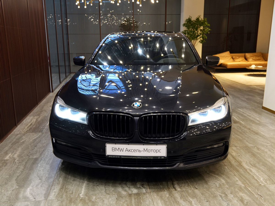 Автомобиль с пробегом BMW 7 серии в городе Санкт-Петербург ДЦ - Аксель-Моторс
