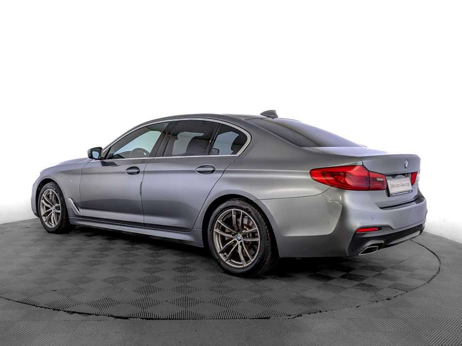 Автомобиль с пробегом BMW 5 серии в городе Москва ДЦ - Авто-Авангард