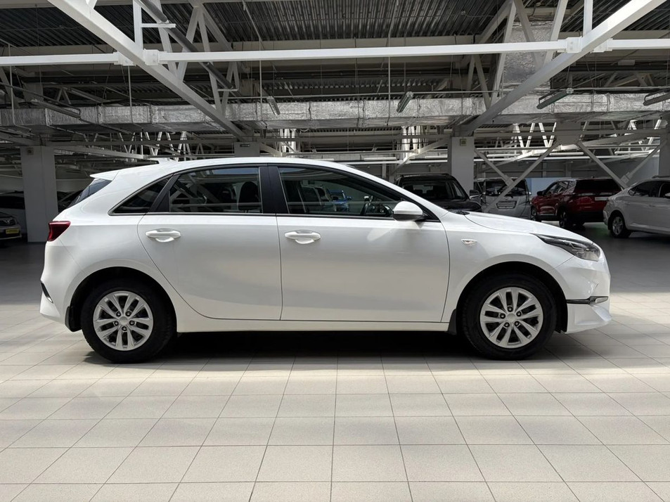 Автомобиль с пробегом Kia Ceed в городе Челябинск ДЦ - Планета Авто Гольфстрим