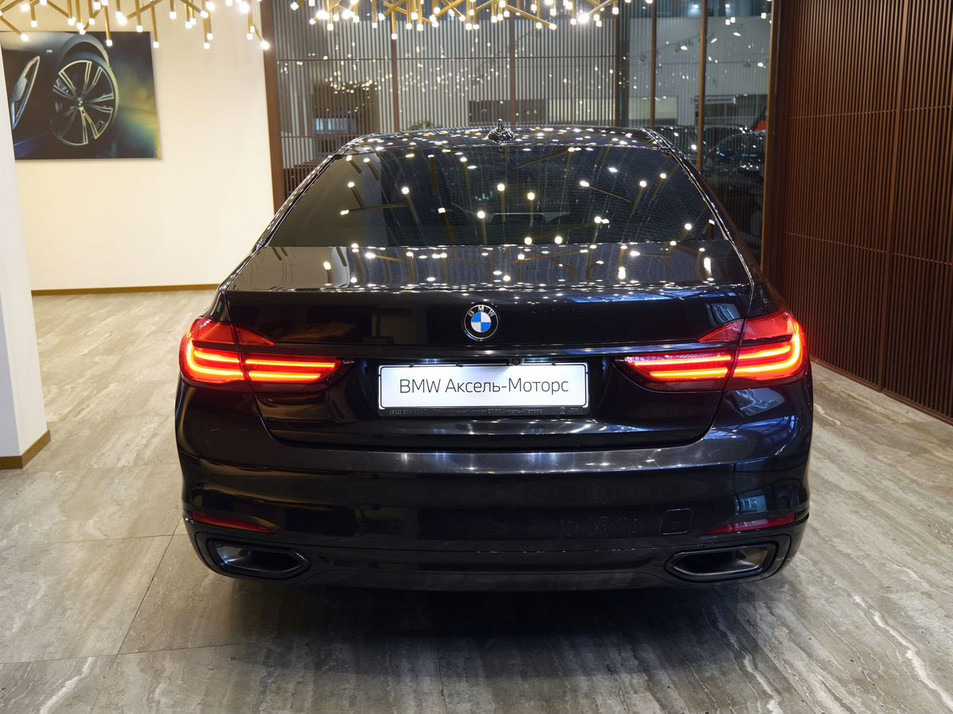 Автомобиль с пробегом BMW 7 серии в городе Санкт-Петербург ДЦ - Аксель-Моторс