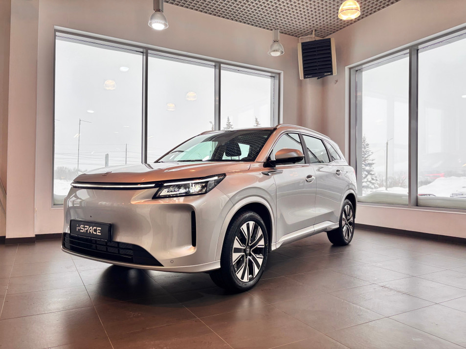 Новый автомобиль EVOLUTE i-SPACE 5-местный Полный привод в городе Владимир ДЦ - EVOLUTE АВТОТРАКТ