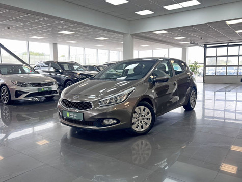 Автомобиль с пробегом Kia Ceed в городе Тверь ДЦ - Зелёный trade-in Кривцово