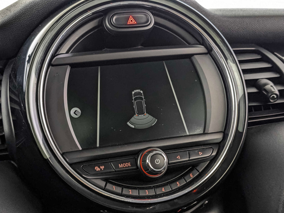 Автомобиль с пробегом MINI Hatch в городе Москва ДЦ - Авто-Авангард