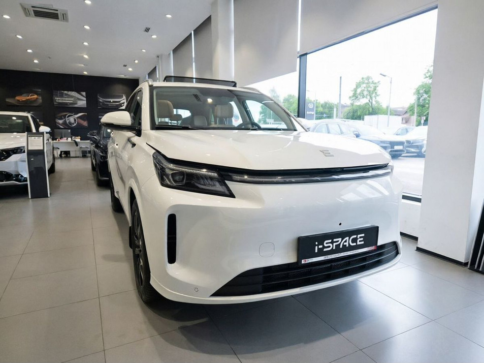 Новый автомобиль EVOLUTE i-SPACE 7-местный в городе Санкт-Петербург ДЦ - EVOLUTE Аларм-Моторс