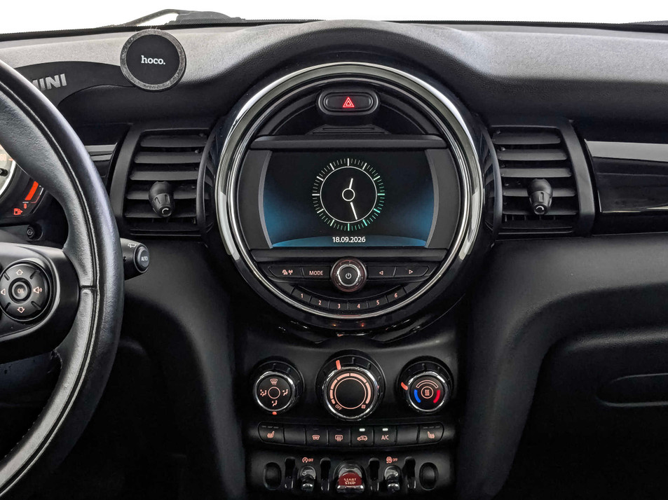 Автомобиль с пробегом MINI Hatch в городе Москва ДЦ - Авто-Авангард
