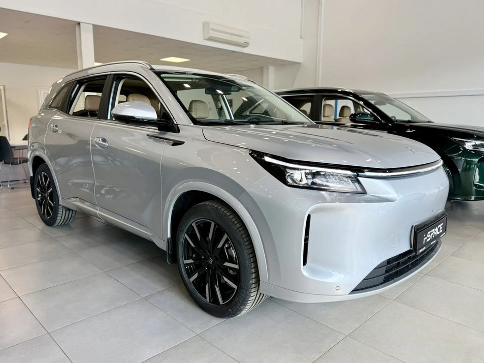 Новый автомобиль EVOLUTE i-SPACE 5-местный Полный привод в городе Рязань ДЦ - EVOLUTE Автоимпорт