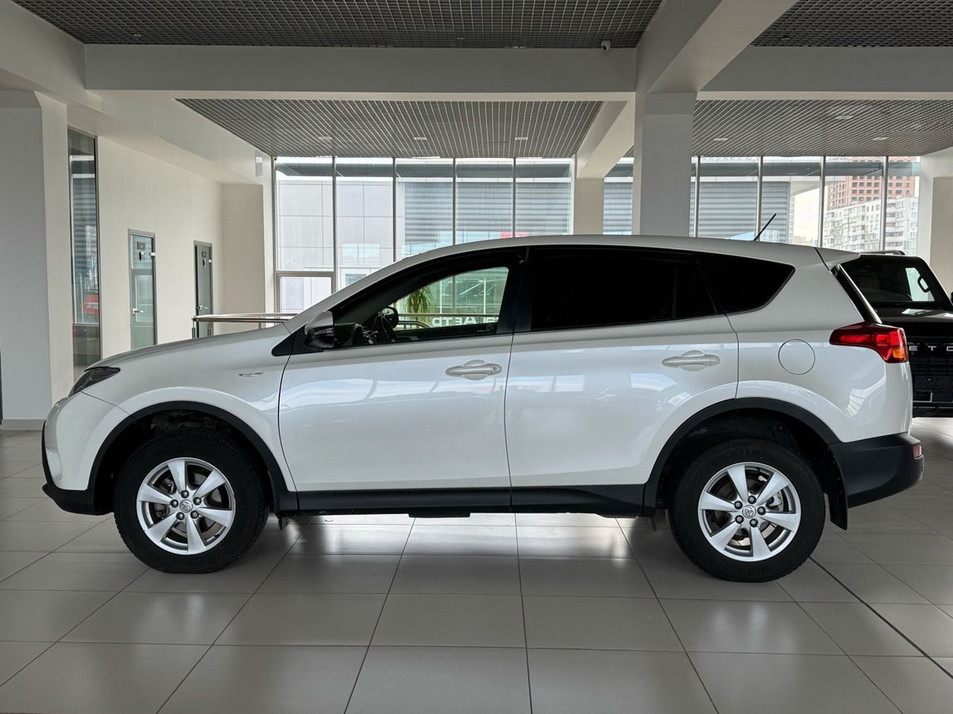 Автомобиль с пробегом Toyota RAV4 в городе Челябинск ДЦ - Планета Авто Запад