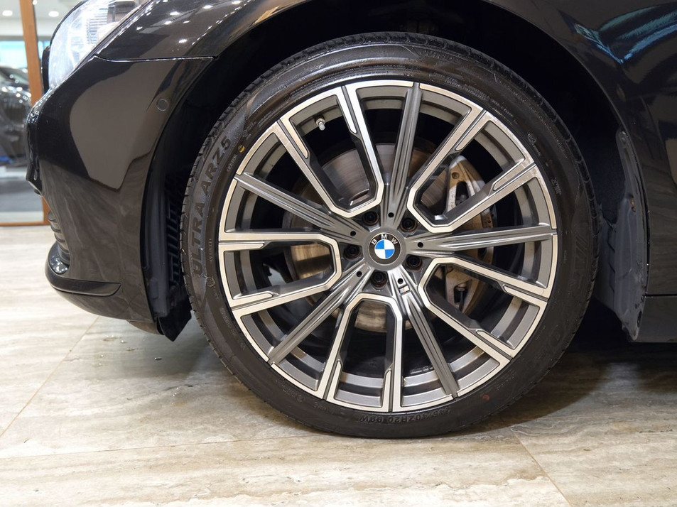 Автомобиль с пробегом BMW 7 серии в городе Санкт-Петербург ДЦ - Аксель-Моторс