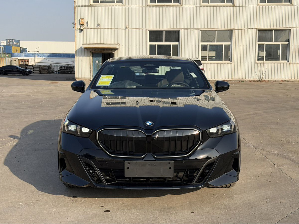 Автомобиль с пробегом BMW 5 серии в городе Сочи ДЦ - Атлас Сочи