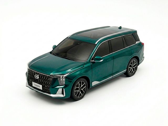Модель автомобиля 1:18 GS8II Зеленая