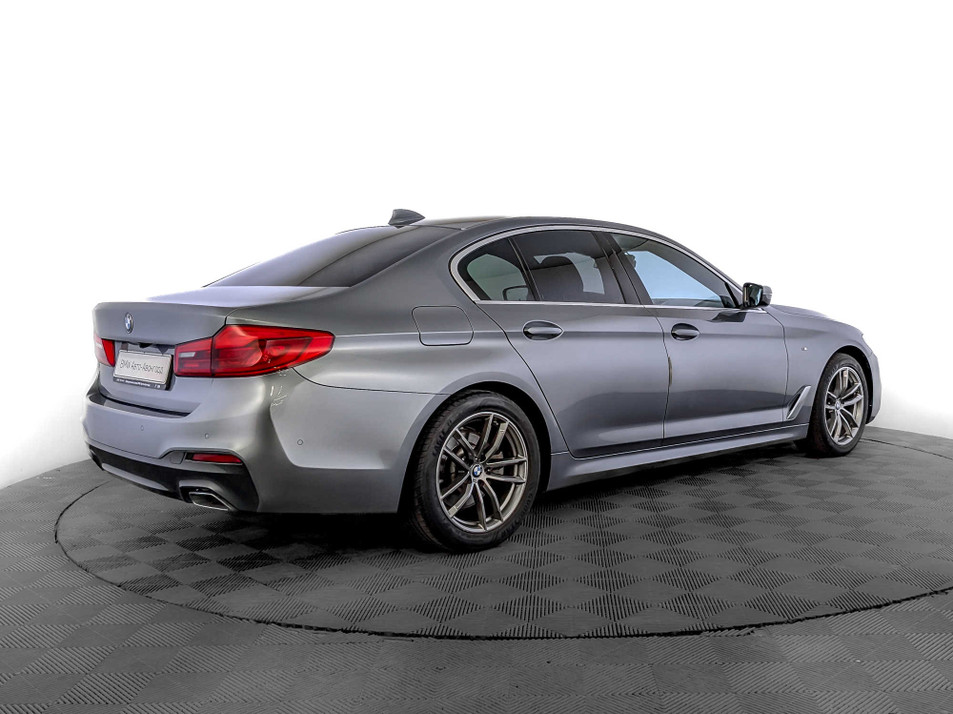 Автомобиль с пробегом BMW 5 серии в городе Москва ДЦ - Авто-Авангард