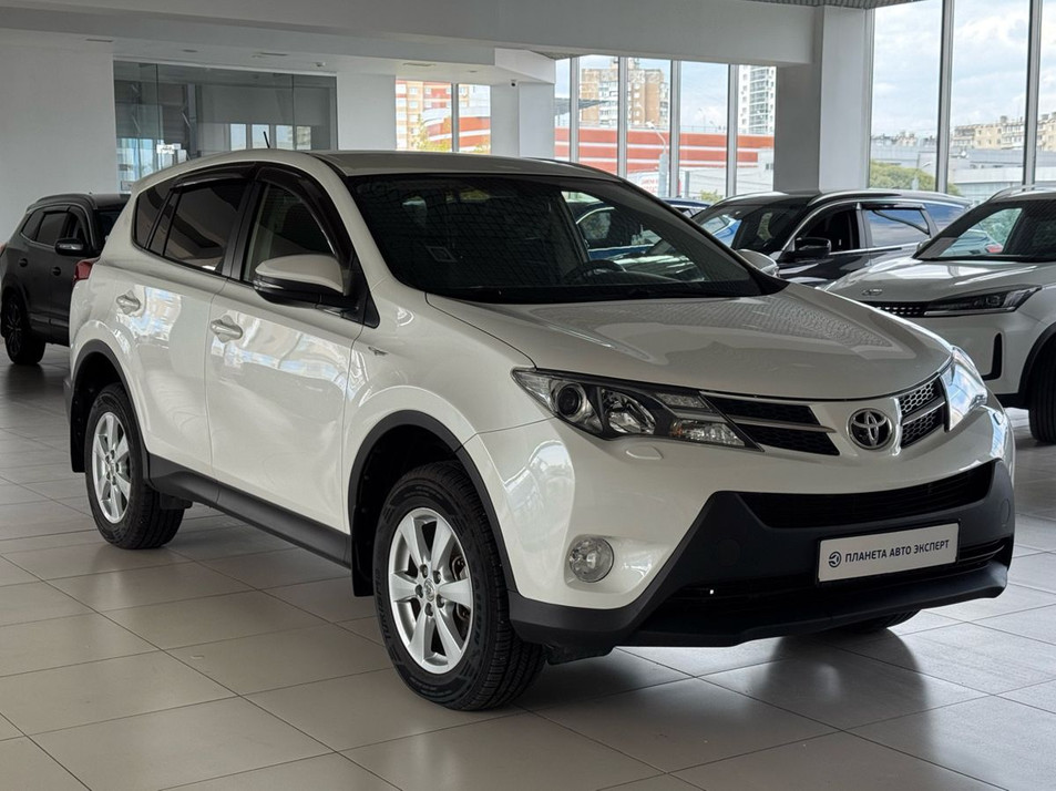 Автомобиль с пробегом Toyota RAV4 в городе Челябинск ДЦ - Планета Авто Запад