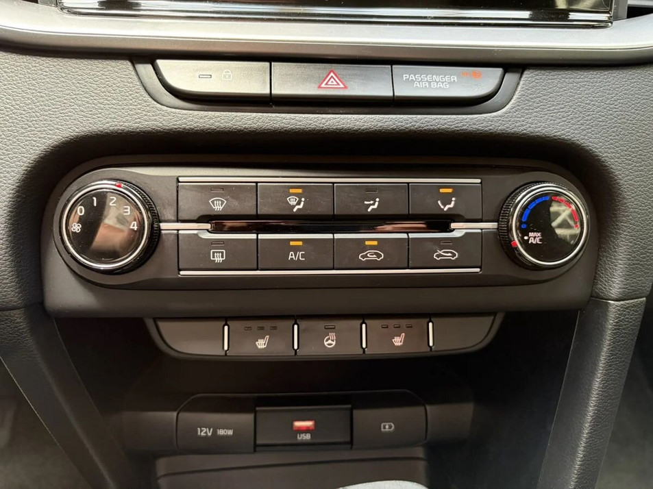 Автомобиль с пробегом Kia Ceed в городе Челябинск ДЦ - Планета Авто Гольфстрим