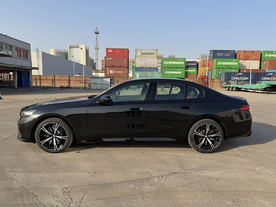 Автомобиль с пробегом BMW 5 серии в городе Сочи ДЦ - Атлас Сочи