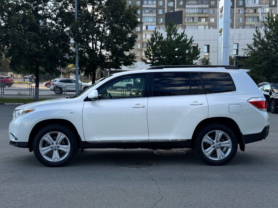 Автомобиль с пробегом Toyota Highlander в городе Челябинск ДЦ - Планета Авто Коллекция
