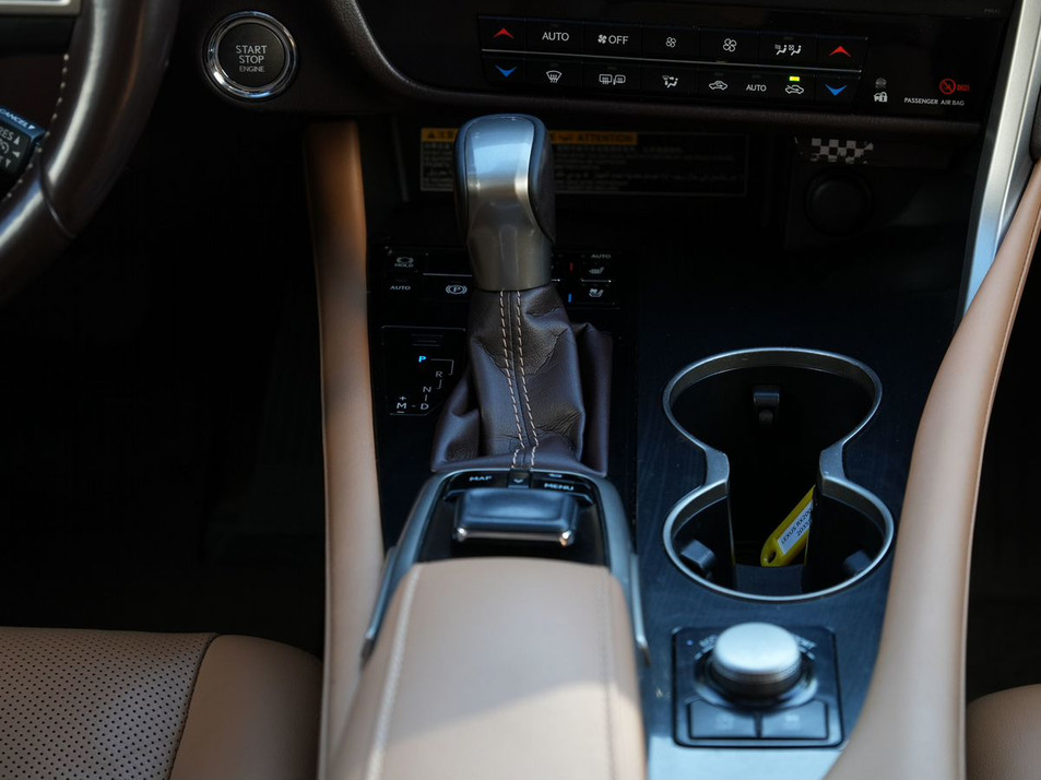 Автомобиль с пробегом Lexus RX в городе Санкт-Петербург ДЦ - Аксель-Моторс