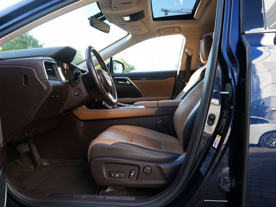 Автомобиль с пробегом Lexus RX в городе Санкт-Петербург ДЦ - Аксель-Моторс