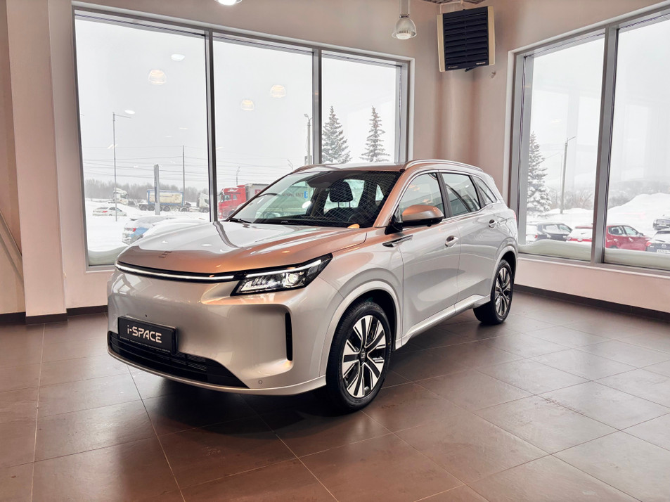 Новый автомобиль EVOLUTE i-SPACE 5-местный Полный привод в городе Владимир ДЦ - EVOLUTE АВТОТРАКТ