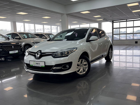Автомобиль с пробегом Renault Megane в городе Тверь ДЦ - Зелёный trade-in Кривцово