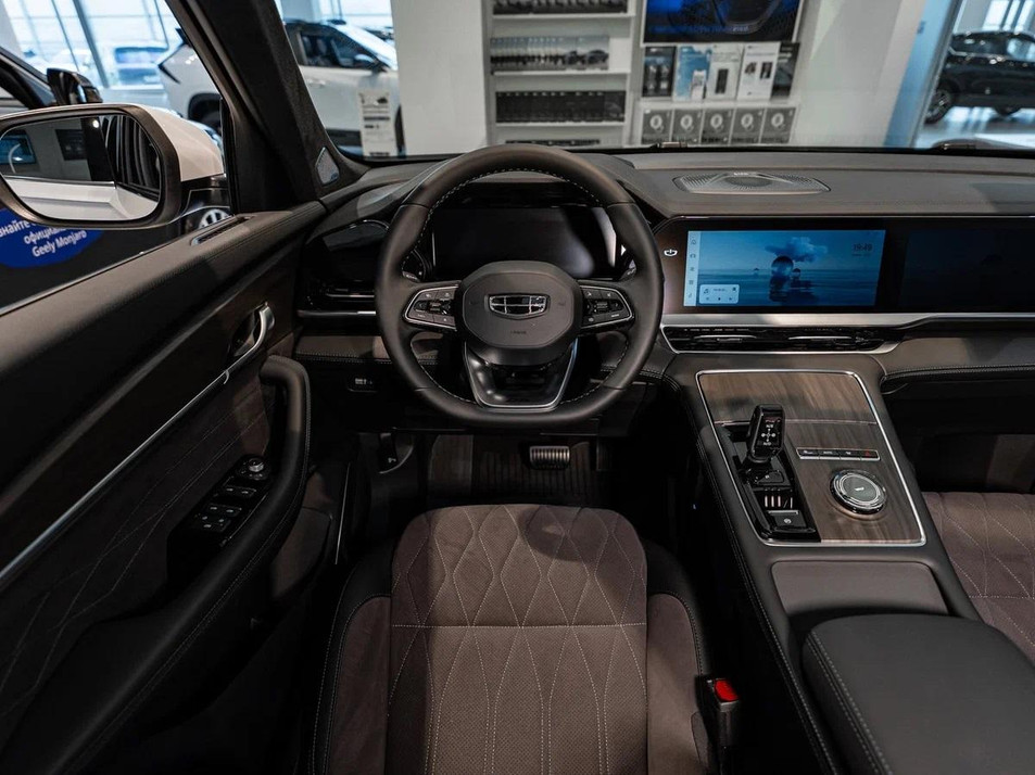 Новый автомобиль Geely Monjaro Флагман / Flagship в городе Челябинск ДЦ - Geely Планета Авто Запад